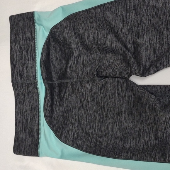 Under Armour gray and teal leggings with hidden Pocket, size S, Like New - Picture 7 of 10